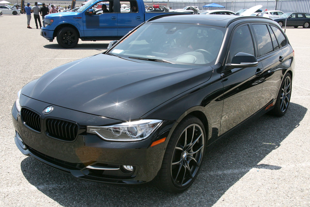 http://ikonicag.com/wp/wp-content/uploads/2016/06/BMW-F31-Bimmerfest-Black-Style356-1.jpg